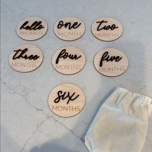 Wooden Baby Milestone Discs - Neutral Script Set (Hello, One months- one year)